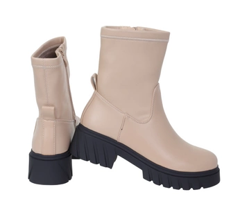 Beżowe botki damskie zimowe na czarnej platformie Jezzi