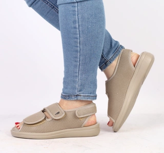 Zdrowotne ortopedyczne sandały damskie regulowane na rzepy BEFADO