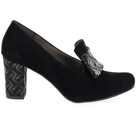 Czarne zamszowe czółenka na wygodnym obcasie Dalia- Produkt Polski