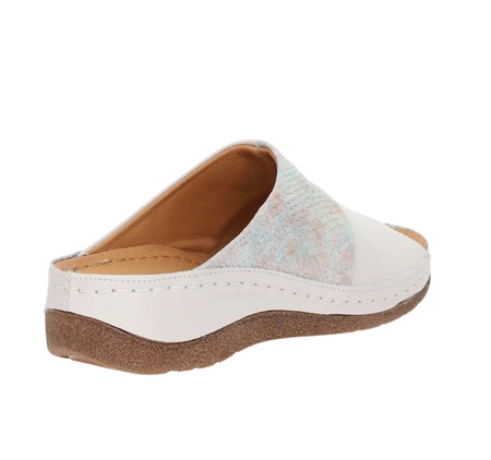 Skórzane klapki damskie płaskie eleganckie i komfortowe Polskie Gino Fabiani