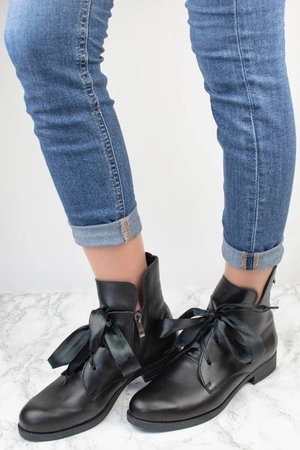 Botki czarne płaskie skórzane damskie Gino Fabiani