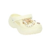 Piankowe klapki damskie zabudowane z ozdobioną cholewką crocsy NEWS