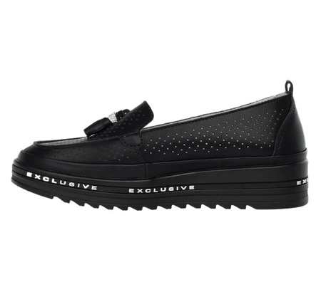 Skórzane ażurowe mokasyny damskie szyte z pomponami Jezzi