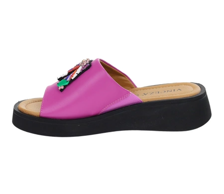 Różowe skórzane klapki damskie na grubej podeszwie kolorowe VINCEZA