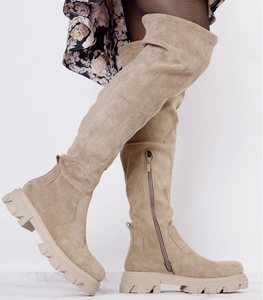 Wysokie zamszowe kozaki damskie płaskie Syntia