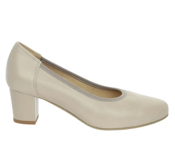 Beżowe czółenka damskie ze skóry naturalnej na niskim obcasie Gino Fabiani