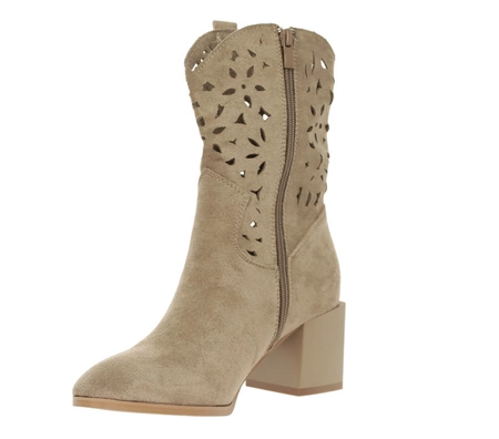 Zamszowe ażurowe botki na wygodnym obcasie Jezzi