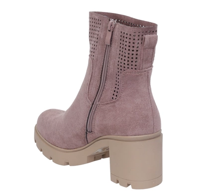 Brązowe czekoladowe botki zimowe damskie na wygodnym obcasie i platformie Jezzi