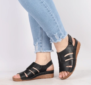 Czarne komfortowe sandały damskie ze skóry naturalnej szyte HELIOS