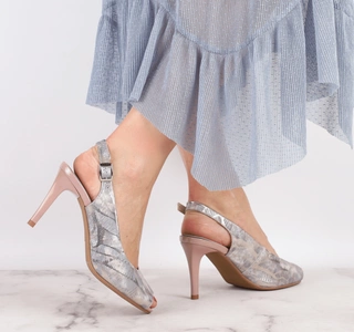 Sandały zabudowane na szpilce obcasie peep-toe ze skórzaną wkładkąJezzi