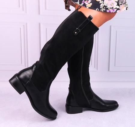 Czarne kozaki damskie płaskie eleganckie z rozciągliwą cholewką Karina