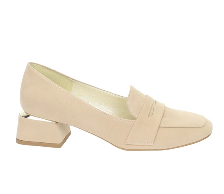 Beżowe eleganckie półbuty damskie wsuwane na niskim obcasie AZALI