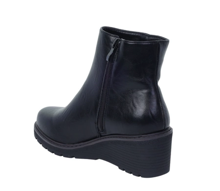 Czarne buty zimowe damskie na niskiej koturnie botki Jezzi