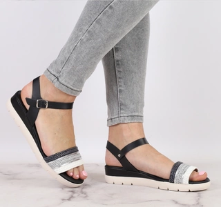 Czarne skorzane sandały damskie płaskie El Pimpi - Made in Spain