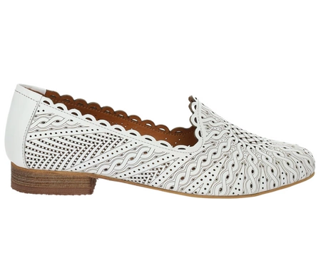 Eleganckie białe czółenka płaskie ażurowe ze skóry naturalnej MODO