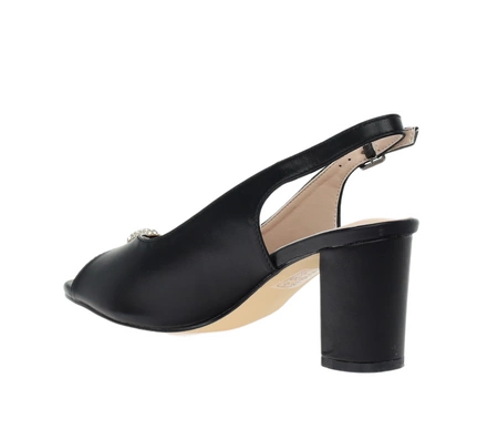 Czarne eleganckie sandały na obcasie zabudowane Jezzi