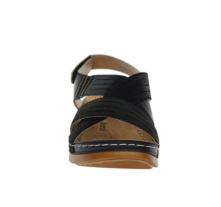 Czarne eleganckie i zdrowotne sandały szyte na lekkiej podeszwie Jezzi