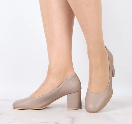 Cieliste czółenka damskie na średnim obcasie Polska Marka AZALI