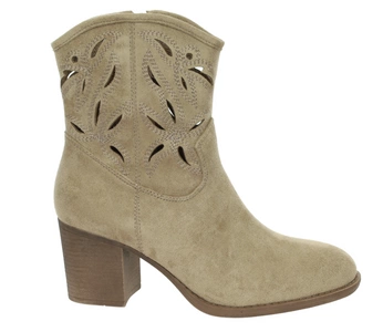 Beżowe zamszowe botki na średnim obcasie typu kowbojki Tatiana