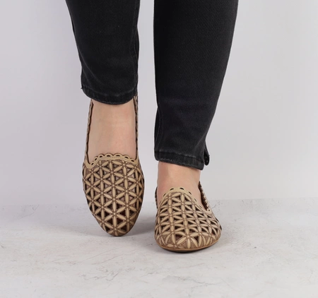 Ażurowe czółenka damskie eleganckie skórzane płaskie MODO