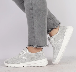 Srebrne skórzane adidasy damskie sportowe półbuty eleganckie i komfortowe Jezzi