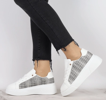 Modne sneakersy damskie sznurowane na białej platformie Mc Braun