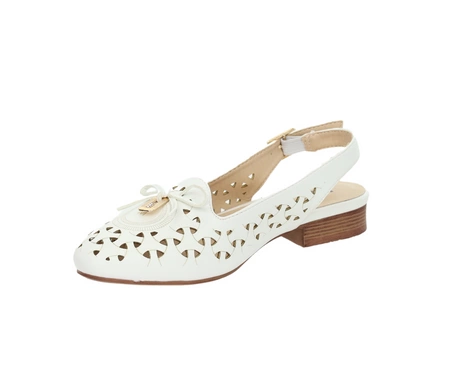 Białe ażurowe czółenka płaskie z zakrytymi palcami Jezzi