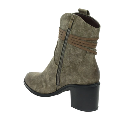 Rokowe botki na obcasie z łańcuszkiem na zamek M.Daszyński