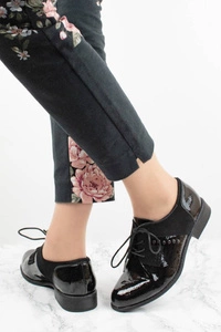 Jazzówki czarne półbuty damskie lakierowane Jezzi