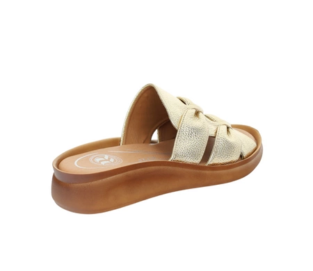 Złote eleganckie i wygodne klapki damskie na co dzień Jezzi