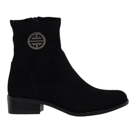 Czarne botki zamszowe na płaskim obcasie eleganckie Jezzi