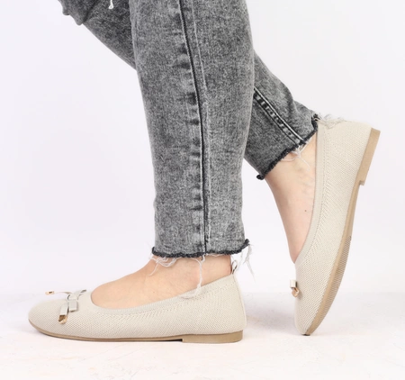 Beżowe siateczkowe baleriny oddychające z kokardką