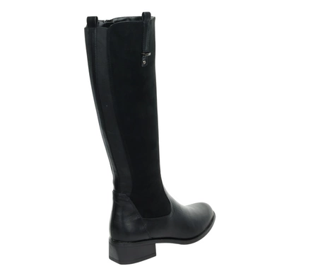 Czarne kozaki damskie płaskie eleganckie z rozciągliwą cholewką Karina