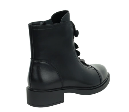 Czarne skórzane botki damskie ocieplane na zamek z ozdobnymi kwiatkami z przodu Jezzi