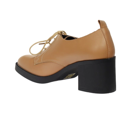 Brązowe półbuty damskie na obcasie garniturowe lordsy Jezzi