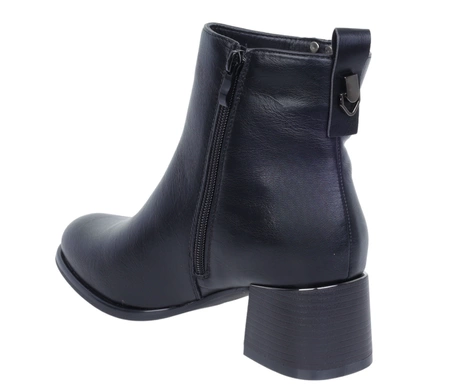 Czarne klasyczne botki damskie zimowe na średnim obcasie Jezzi