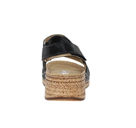 czarne skórzane sandały damskie na rzepy na niskiej słomkowej koturnie HELIOS model 138