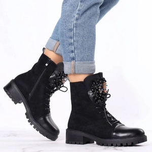 Botki damskie czarne modne traperki płaskie komfortowe Jezzi