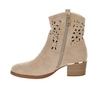 Beżowe botki kowbojki ażurowe Margaret od VINCEZA