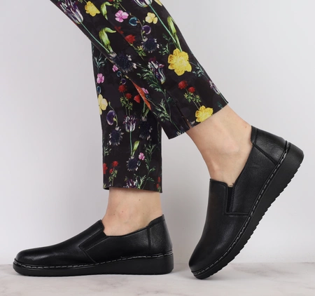 Komfortowe półbuty damskie czarne eleganckie płaskie Unisoft