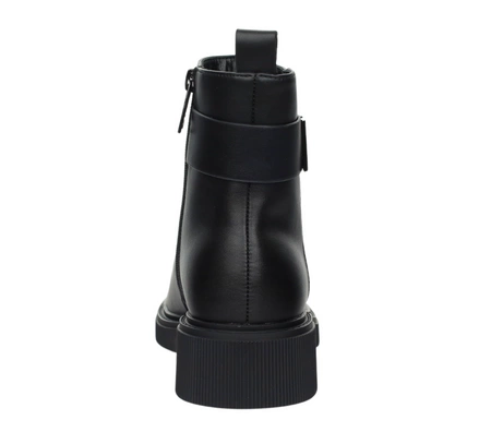 Czarne botki ze skóry licowej ekologicznej na płaskim obcasie Vinceza