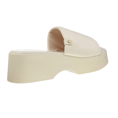 Beżowe klapki damskie na grubej podeszwie Jezzi