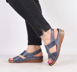 Granatowe skórzane sandały damskie komfortowe szyte na rzepy Polskie Gino Fabiani