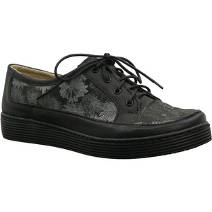 Czarne półbuty płaskie damskie ze skóry naturalnej Helios