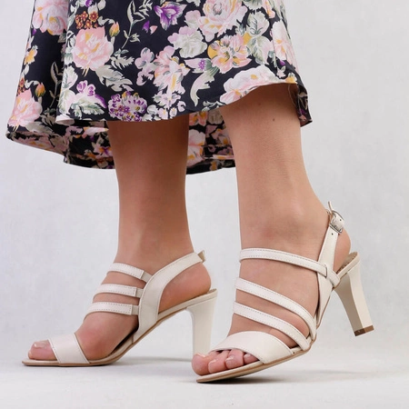 Beżowe sandały damskie na obcasie Włoska skóra naturalna Gino Fabiani - Produkt Polski