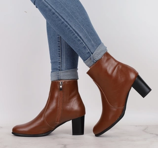 Brązowe czekoladowe botki na obcasie zimowe ze skóry naturalnej licowej  Polskie Gino Fabiani