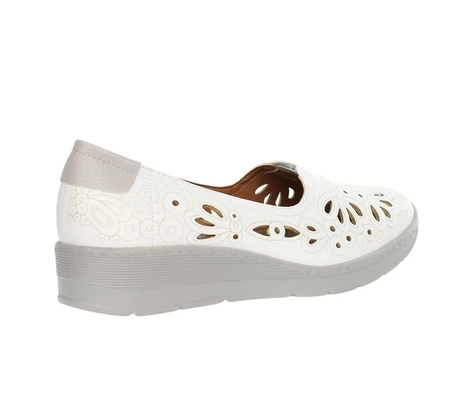 Komfortowe białe czółenka damskie półbuty ze skórzaną wkładką Jezzi