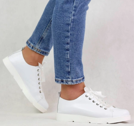 Białe półbuty damskie z włoskiej skóry naturalnej sznurowane Gino Fabiani - Produkt Polski