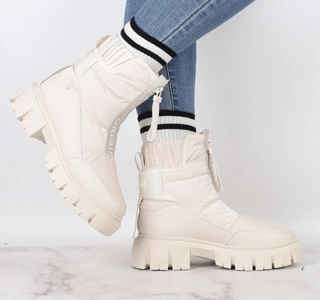 Ciepłe beżowe botki na platformie ocieplane w środku futerkiem