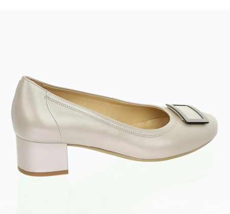 Skórzane czółenka z miękką, profilowaną wkładką Gino Fabiani